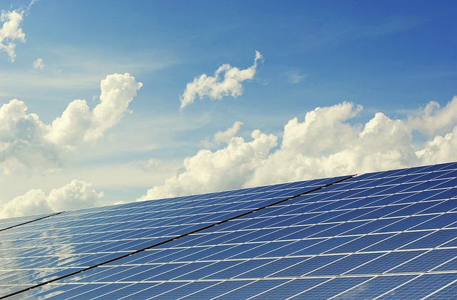 賭博:2023 年底全國累計發電裝機容量約 29.2 億千瓦,太陽能同比增長 55.2%