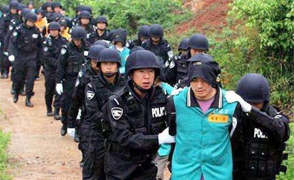 {網上賭場}(广东昨晚发生命案视频) {網上賭場}(广东昨晚发生命案视频)