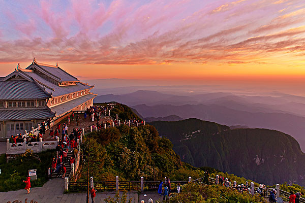 {21點}(成都峨眉山旅游注意事项) {21點}(成都峨眉山旅游注意事项)